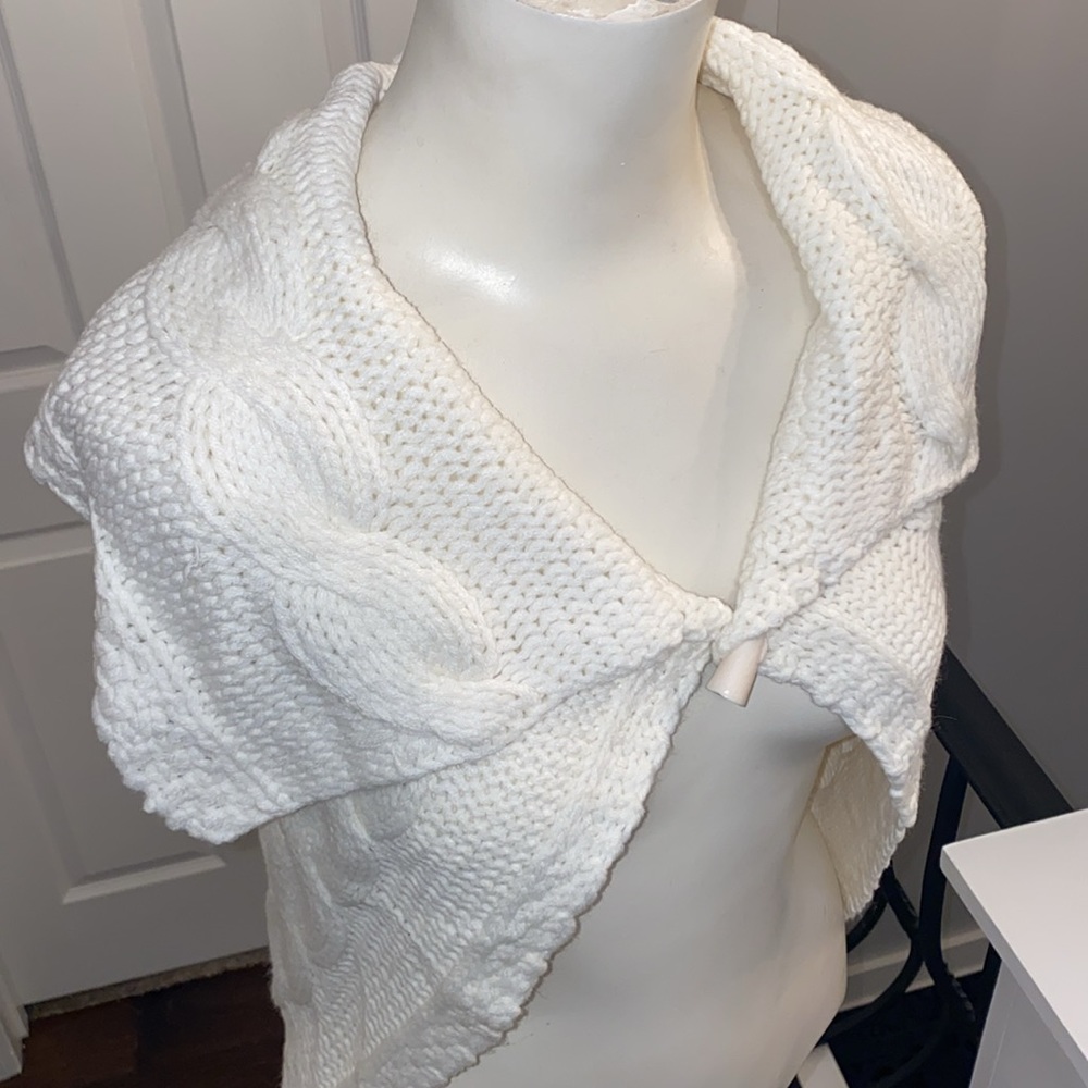 Bebe Sweater Vest